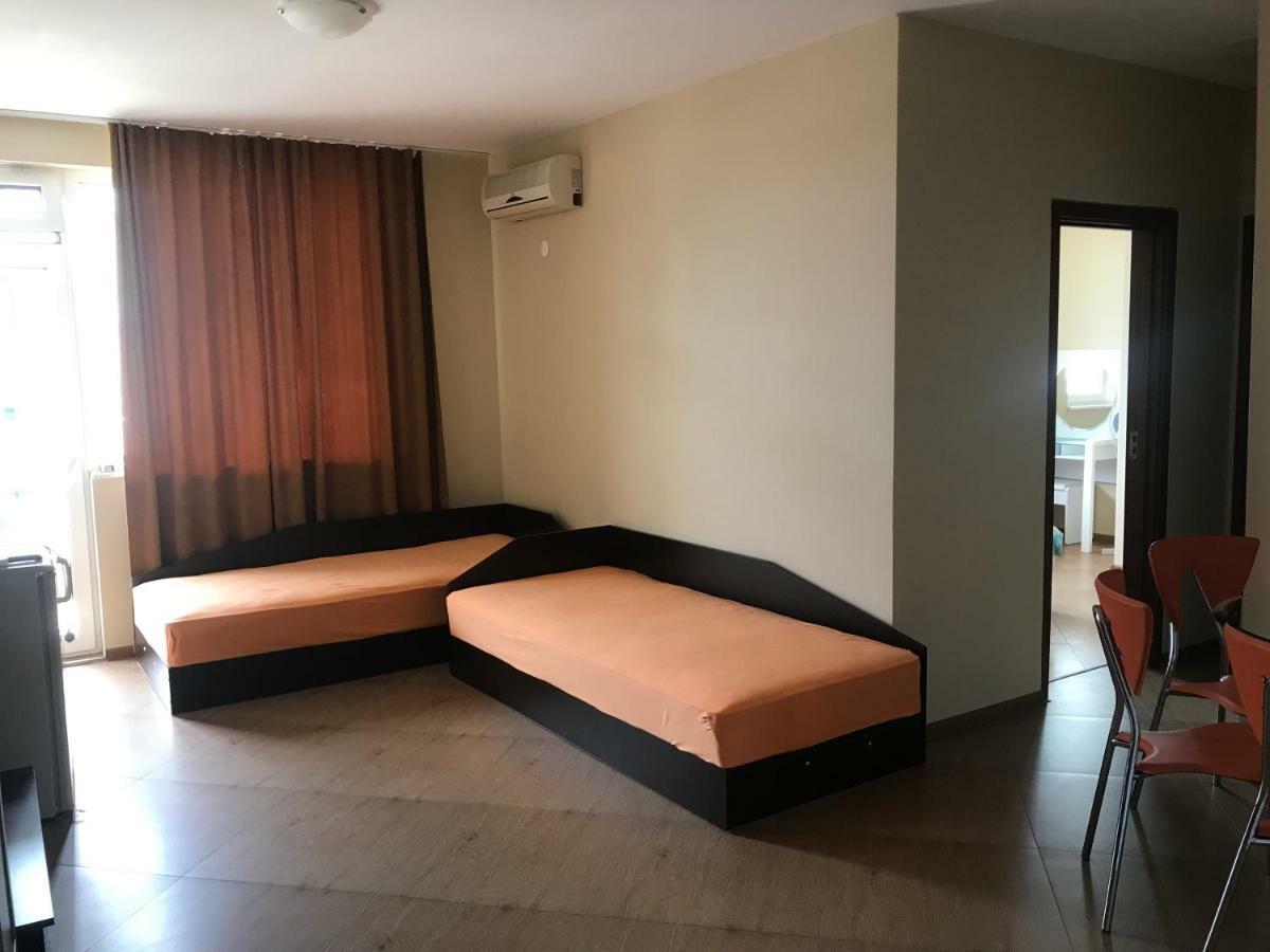 Стаи И Апартаменти Под Наем Sveti Vlas Esterno foto